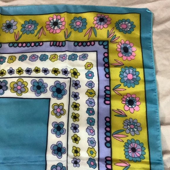 Vintage scarf by Daceta made in France - Picture 6 of 6